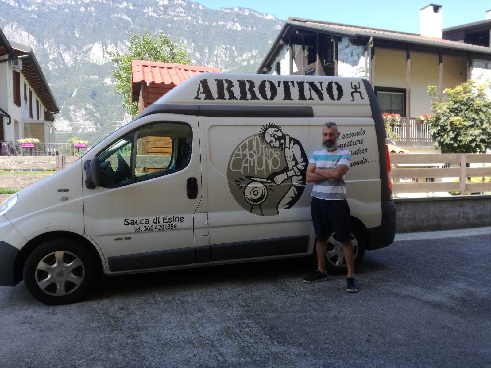 esine-arrotino